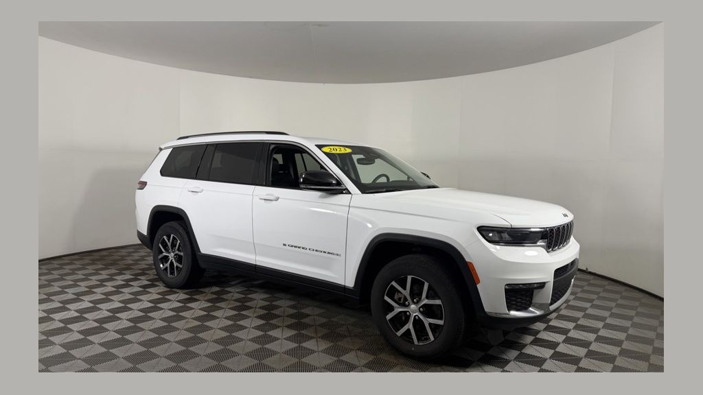 2023 Jeep Grand Cherokee L Limited 4x4's photo