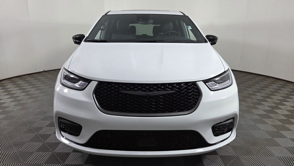 New 2026 Chrysler Pacifica SELECT Passenger Van