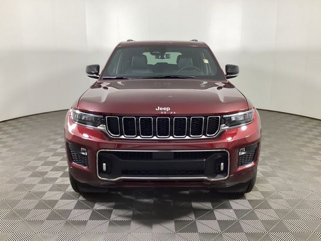 2025 Jeep Grand Cherokee Overland photo 2