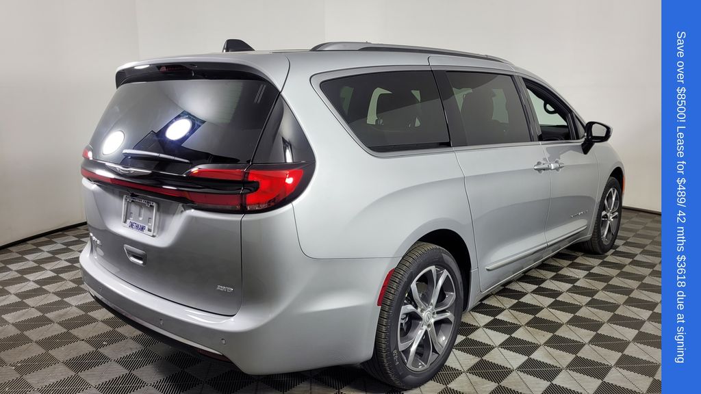 2026 Chrysler Pacifica Pinnacle - Photo 8