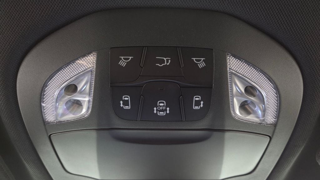 2025 Chrysler Pacifica Select - Photo 29