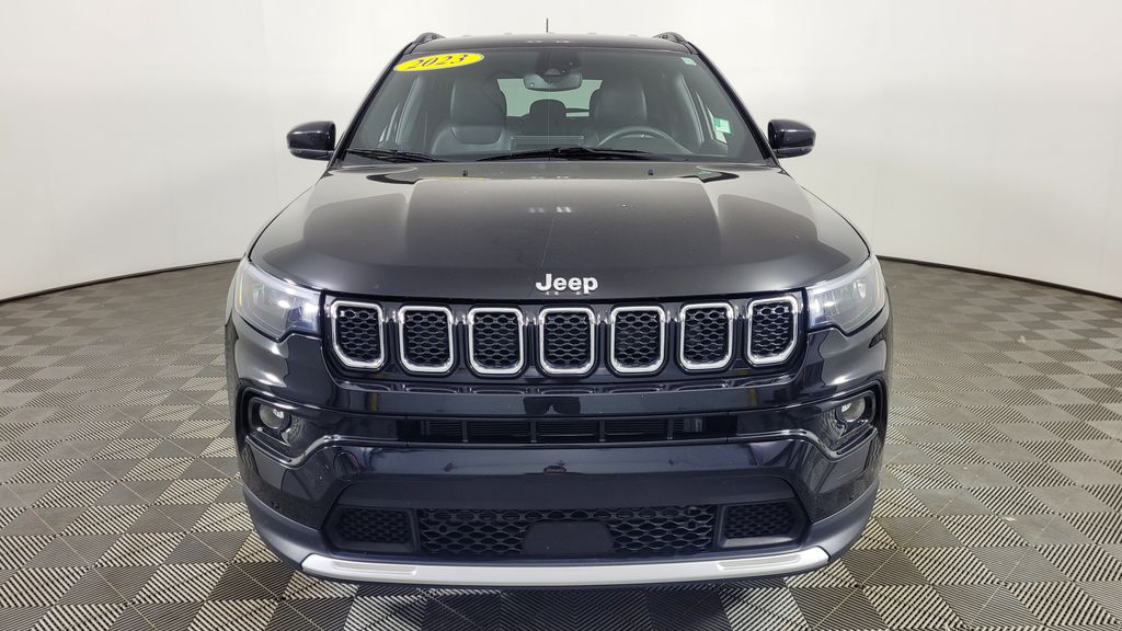 2023 Jeep Compass Limited photo 2