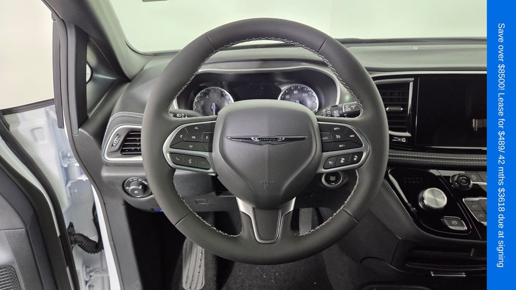 2026 Chrysler Pacifica Select - Photo 17