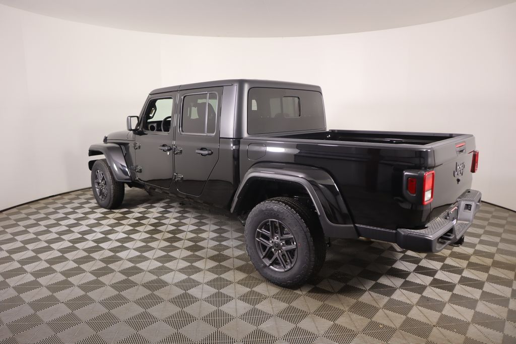 2025 Jeep Gladiator Sport S photo 4