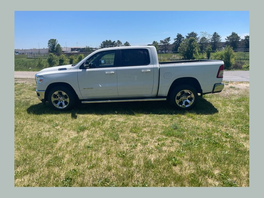 2022 RAM 1500 Big Horn/Lone Star 4x4 Crew Cab 5'7's photo
