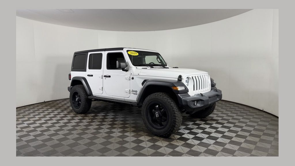 2019 Jeep Wrangler Sport S's photo
