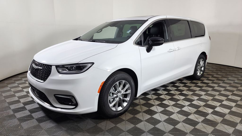 New 2026 Chrysler Pacifica LIMITED Passenger Van