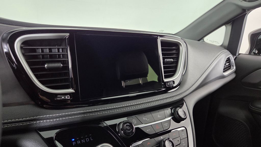 2026 Chrysler Pacifica Select - Photo 22