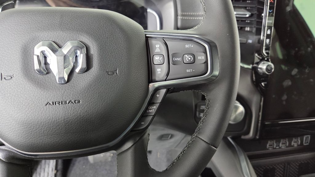 2026 RAM 1500 Laramie - Photo 15