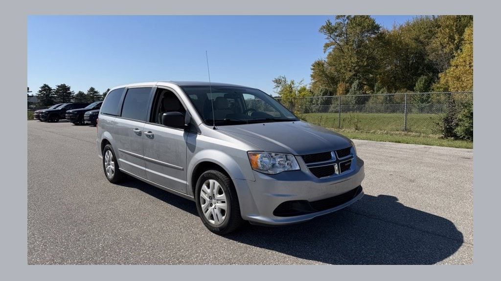 Used 2017 Dodge Grand Caravan SE with VIN 2C4RDGBG1HR602194 for sale in Midland, MI