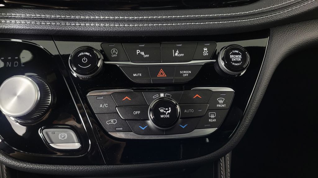 2026 Chrysler Pacifica Limited - Photo 24