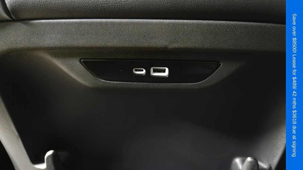 2026 Chrysler Pacifica Select - Photo 32