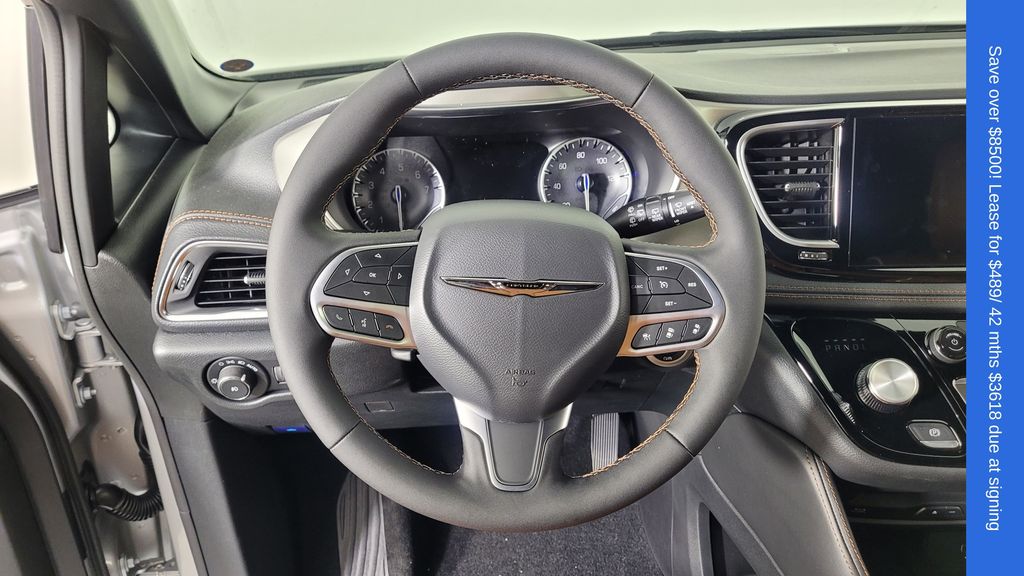 2026 Chrysler Pacifica Pinnacle - Photo 17