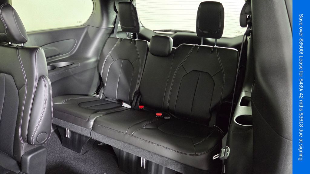 2026 Chrysler Pacifica Select - Photo 33