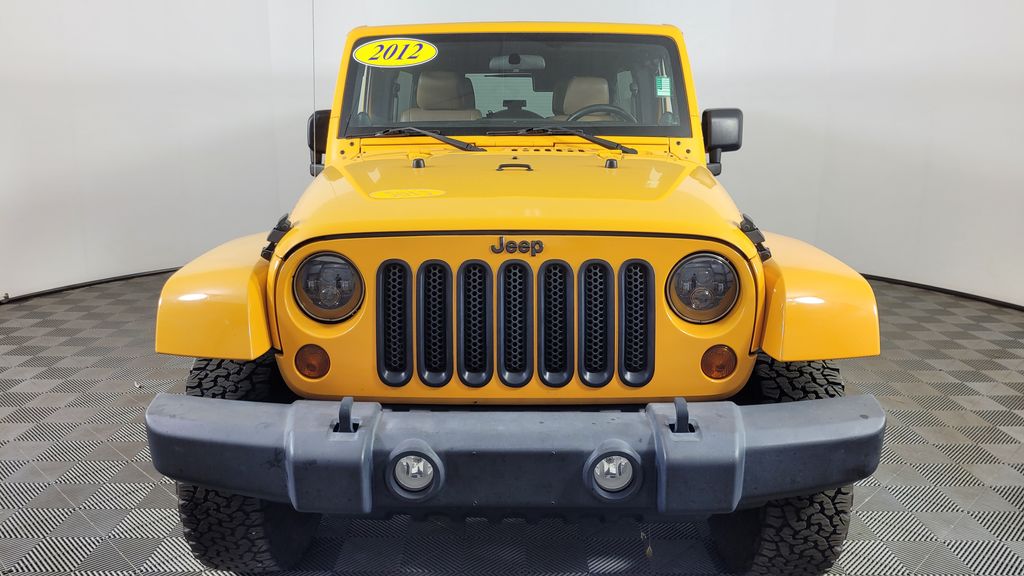 2012 Jeep Wrangler Unlimited Rubicon photo 2