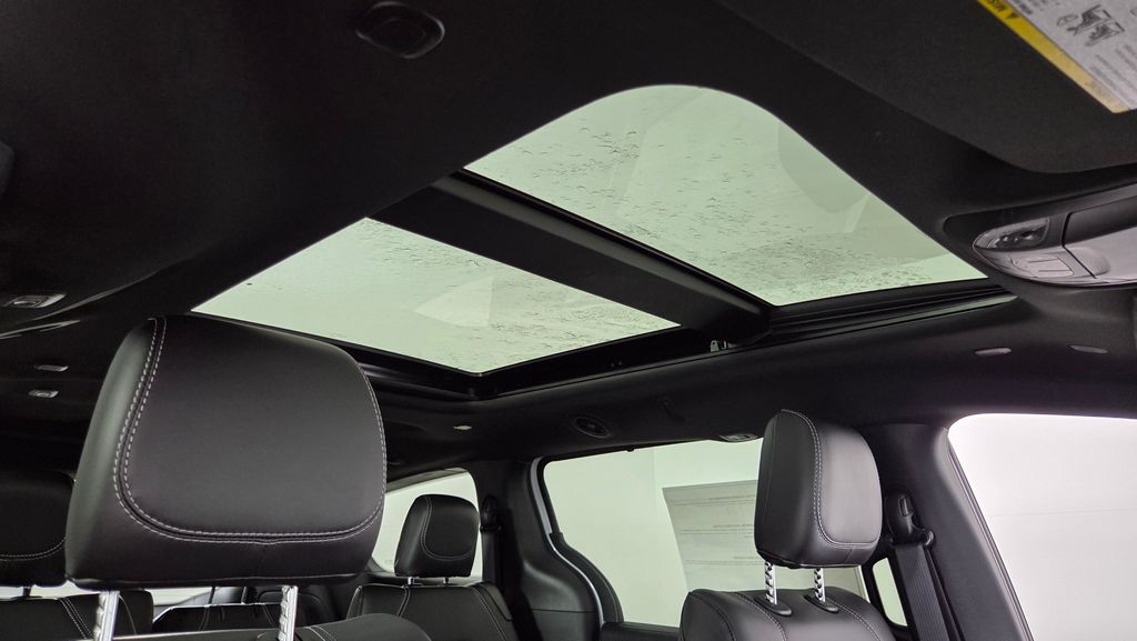 2026 Chrysler Pacifica Select - Photo 39