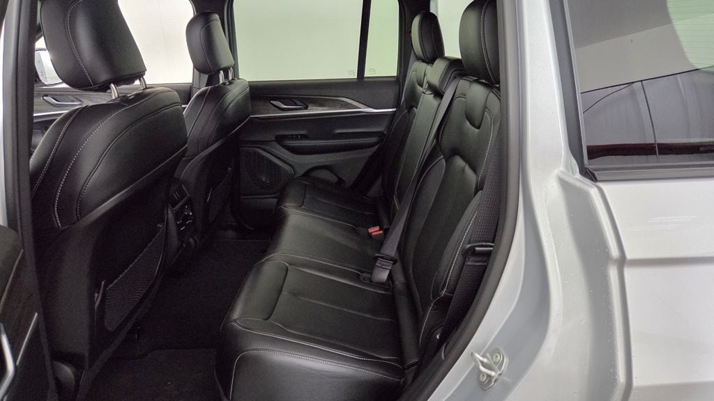 2025 Jeep Grand Cherokee Limited - Photo 33