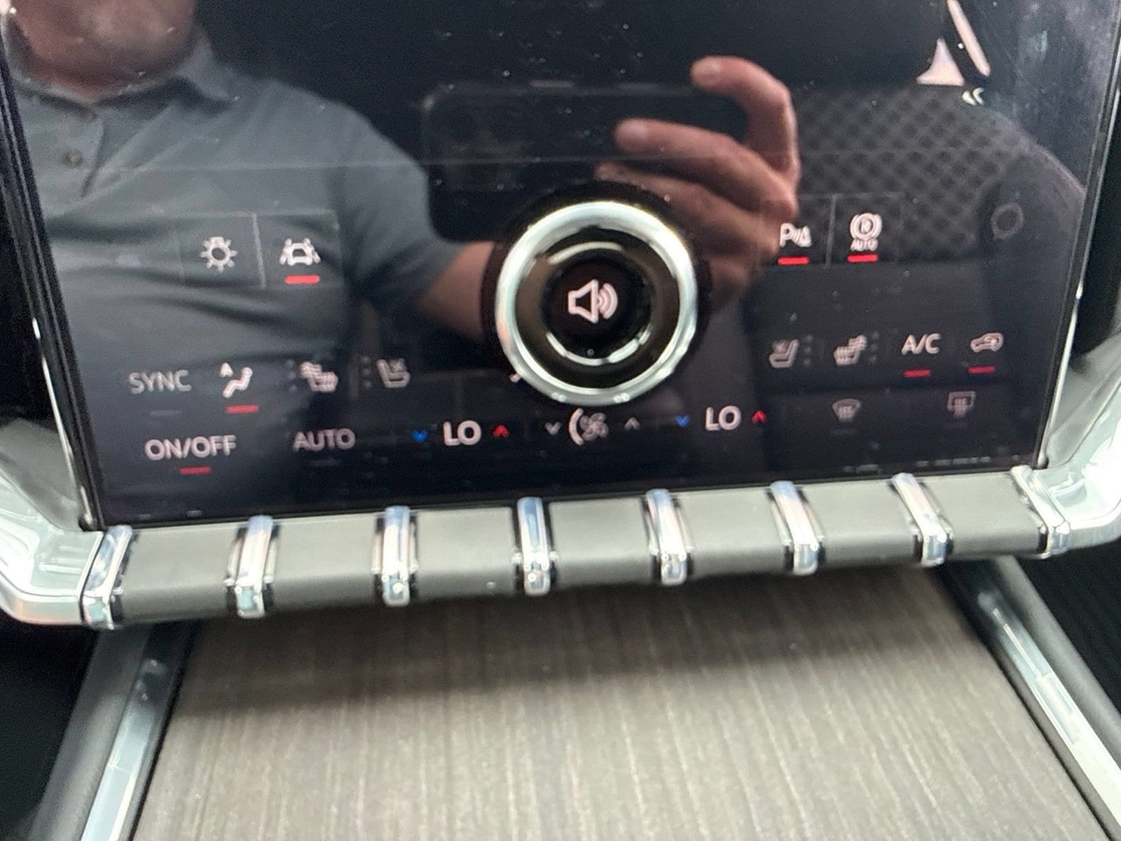 2027 GMC Acadia Denali - Photo 42