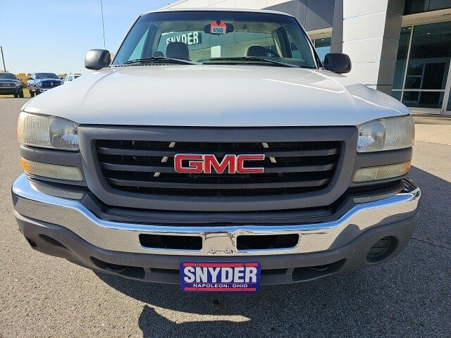 Used 2005 GMC Sierra 1500 Work Truck with VIN 1GTEC14V55Z261104 for sale in Napoleon, OH