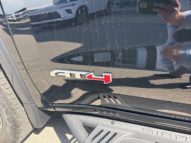 2026 GMC Sierra 1500 AT4 - Photo 9