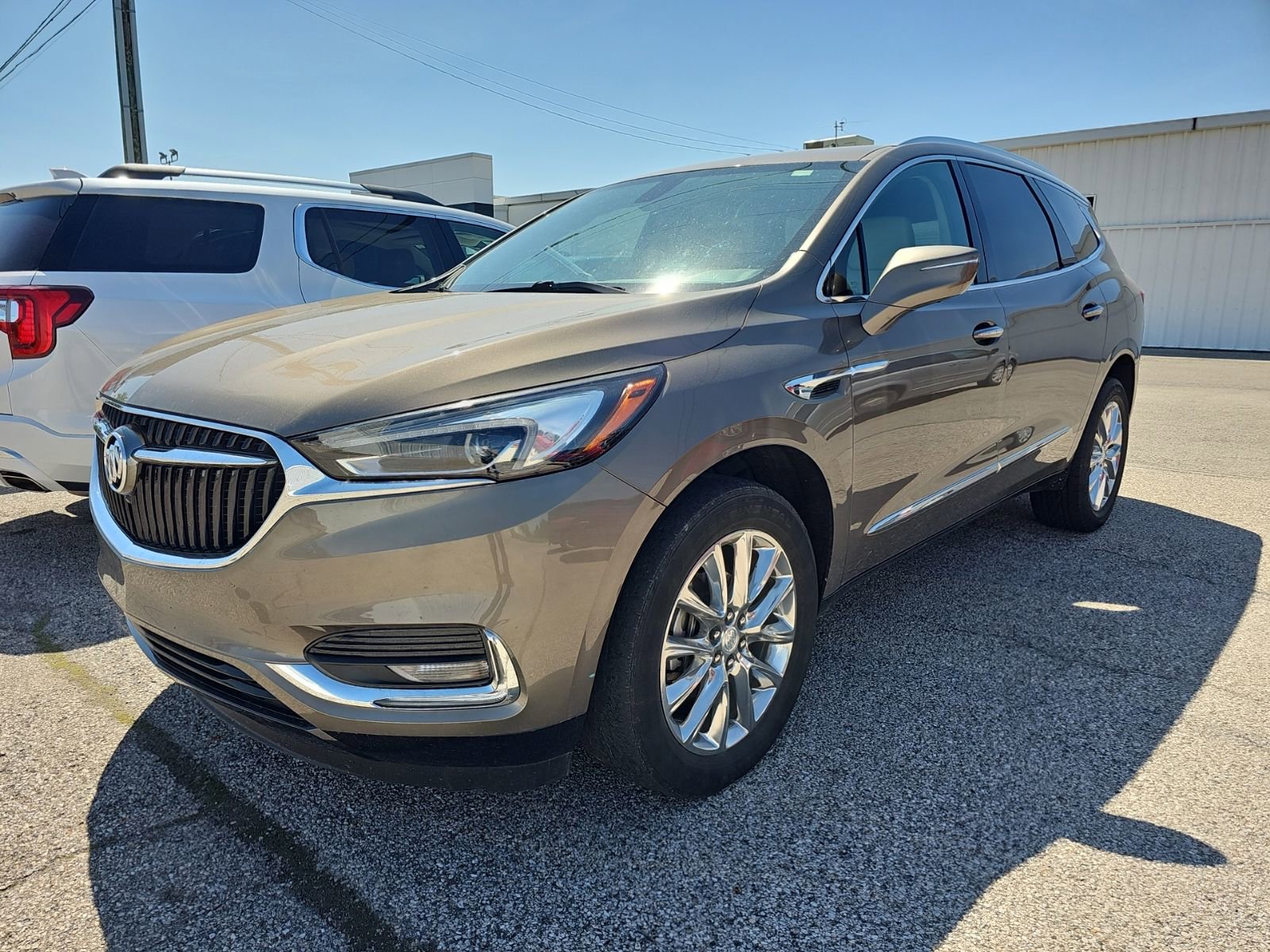 2020 Buick Enclave Essence's photo