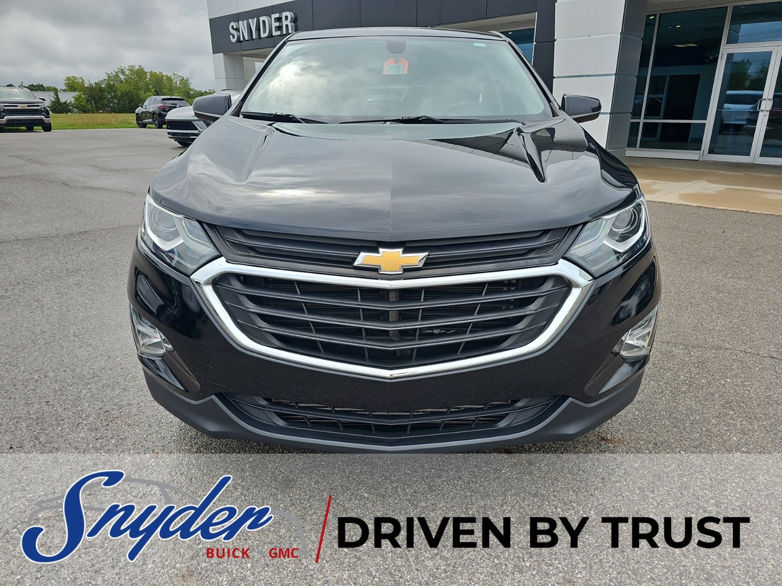Used 2018 Chevrolet Equinox LT with VIN 2GNAXJEV8J6223736 for sale in Napoleon, OH