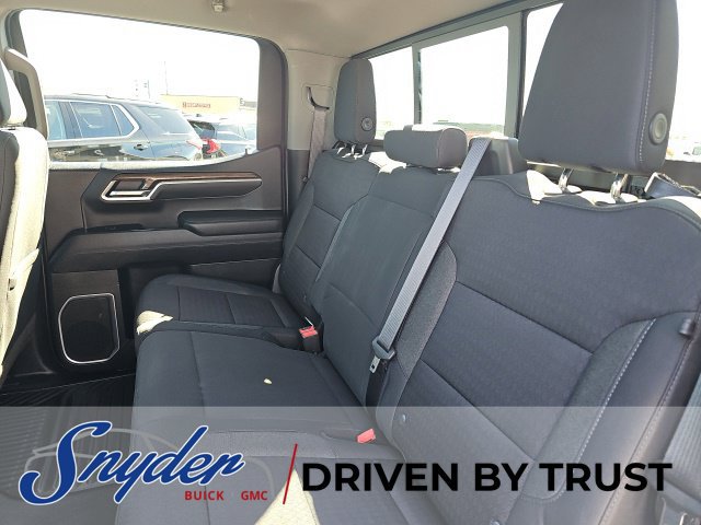 2022 Chevrolet Silverado 1500 LT - Photo 27