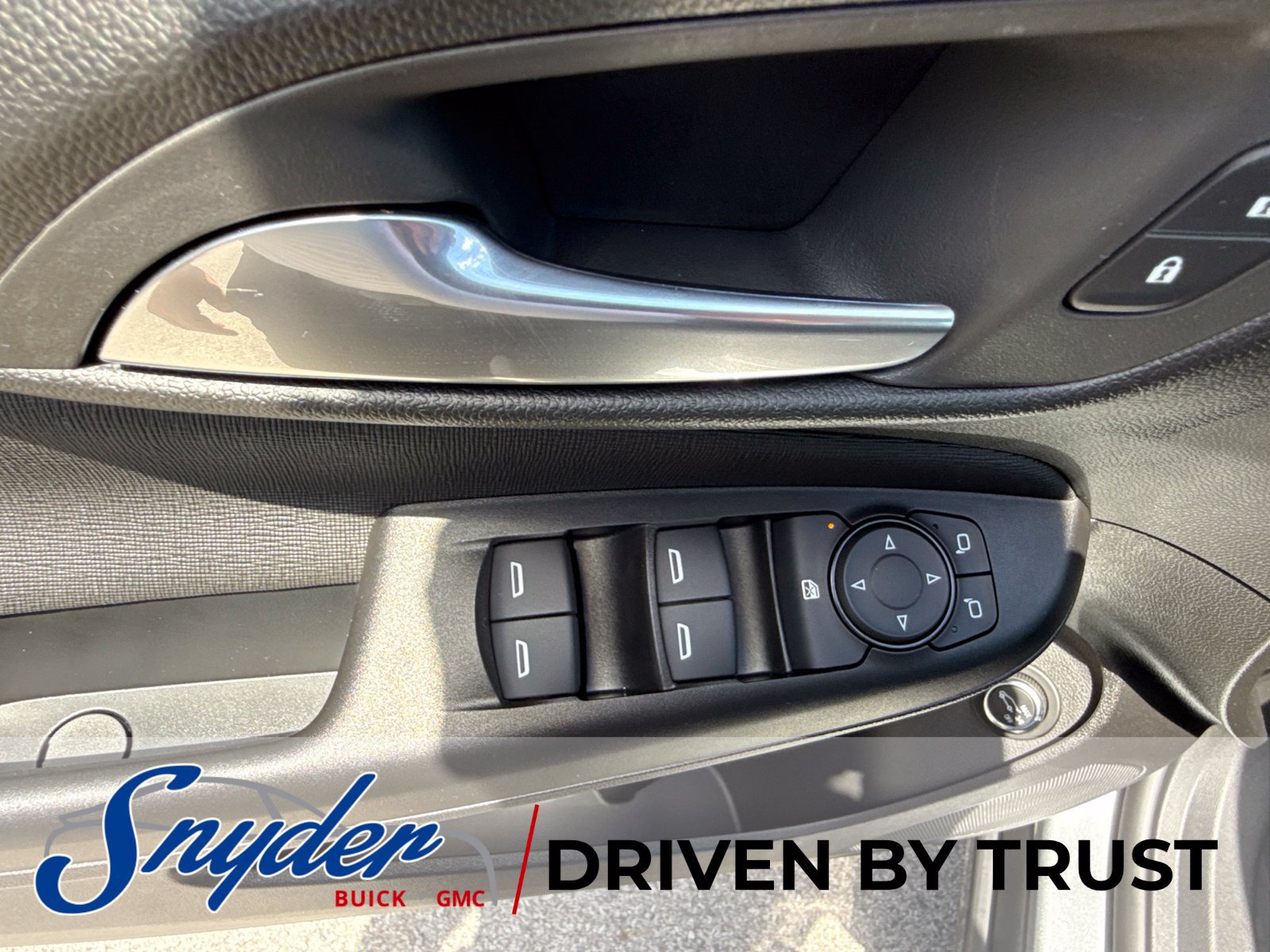 2026 Buick Envista Preferred - Photo 25