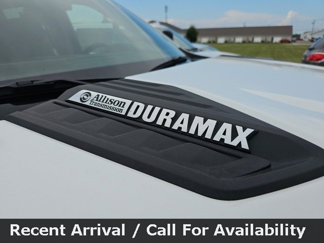 2024 Chevrolet Silverado 2500HD LT photo 2