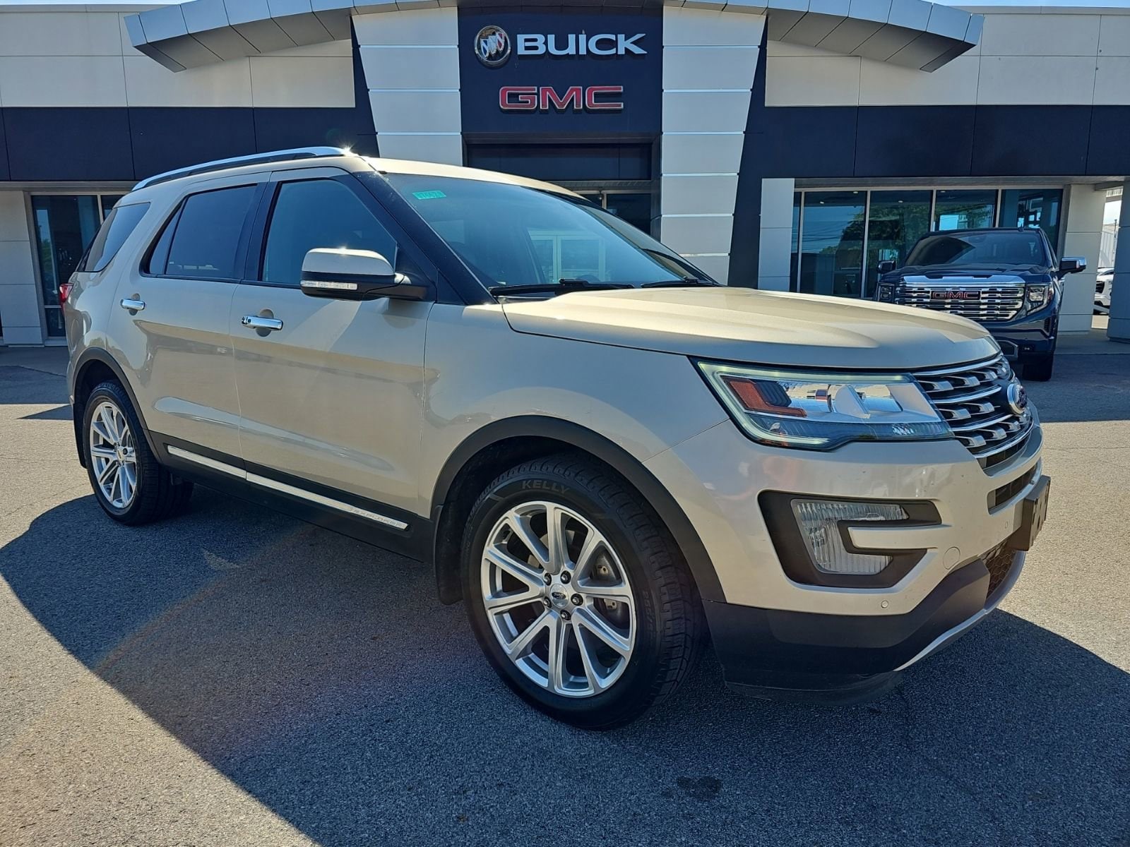 2017 Ford Explorer Limited 4WD's photo