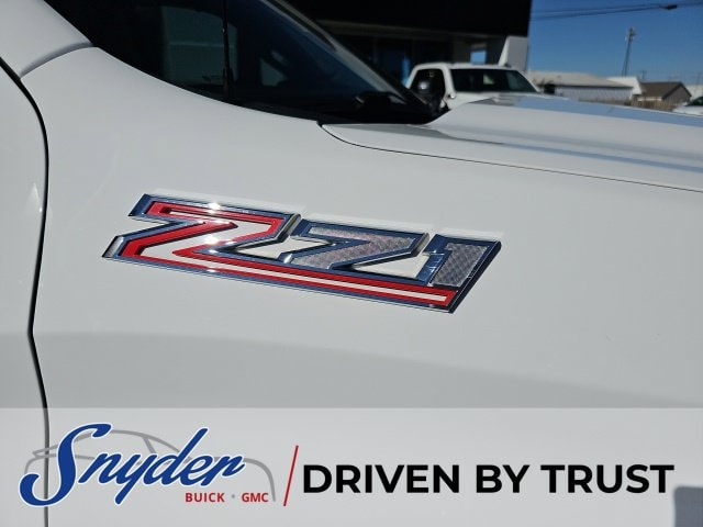 2022 Chevrolet Silverado 1500 LT - Photo 9