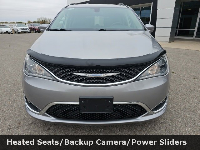 Used 2017 Chrysler Pacifica Touring-L with VIN 2C4RC1BG4HR553623 for sale in Napoleon, OH