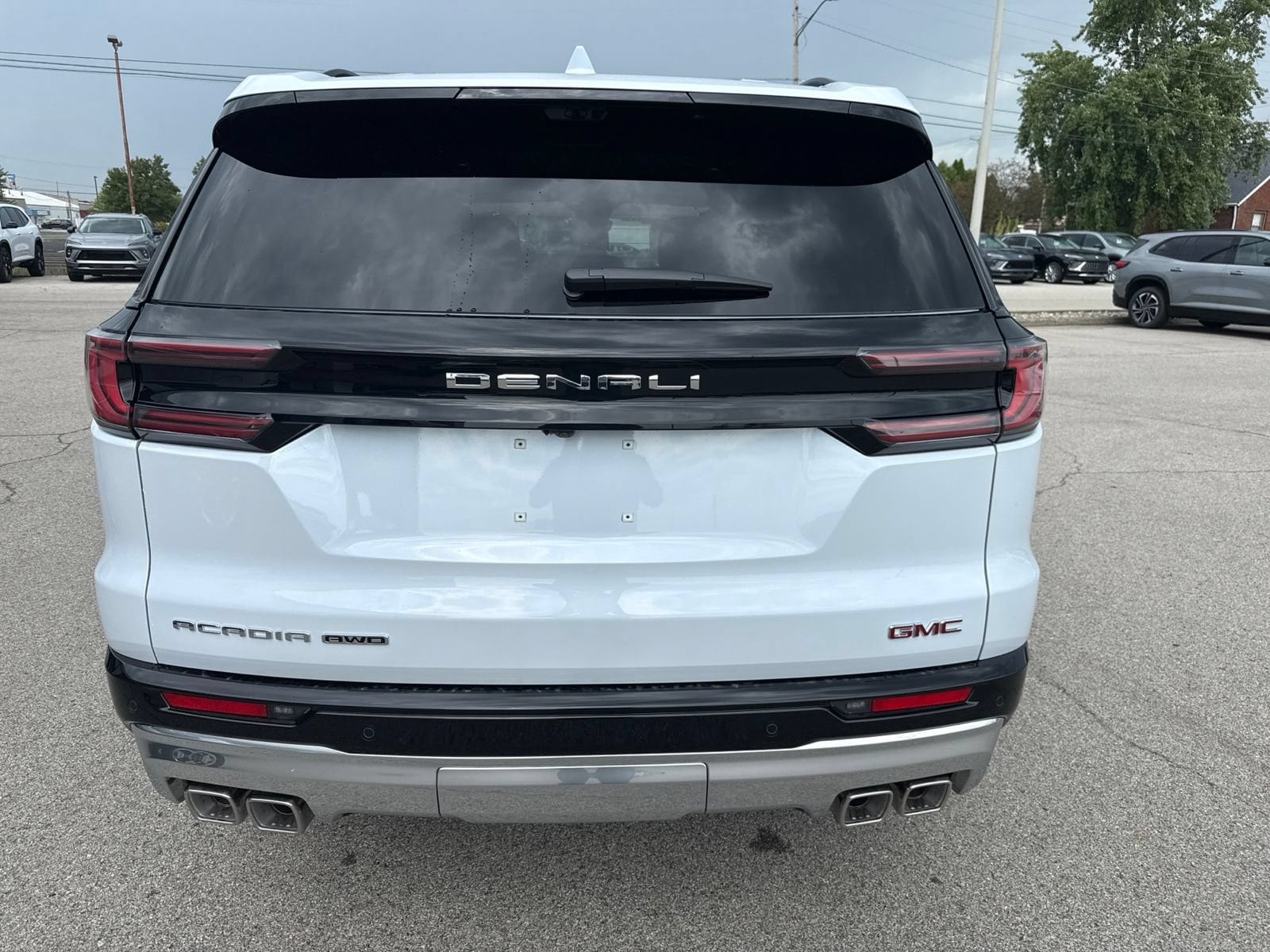 2027 GMC Acadia Denali - Photo 8