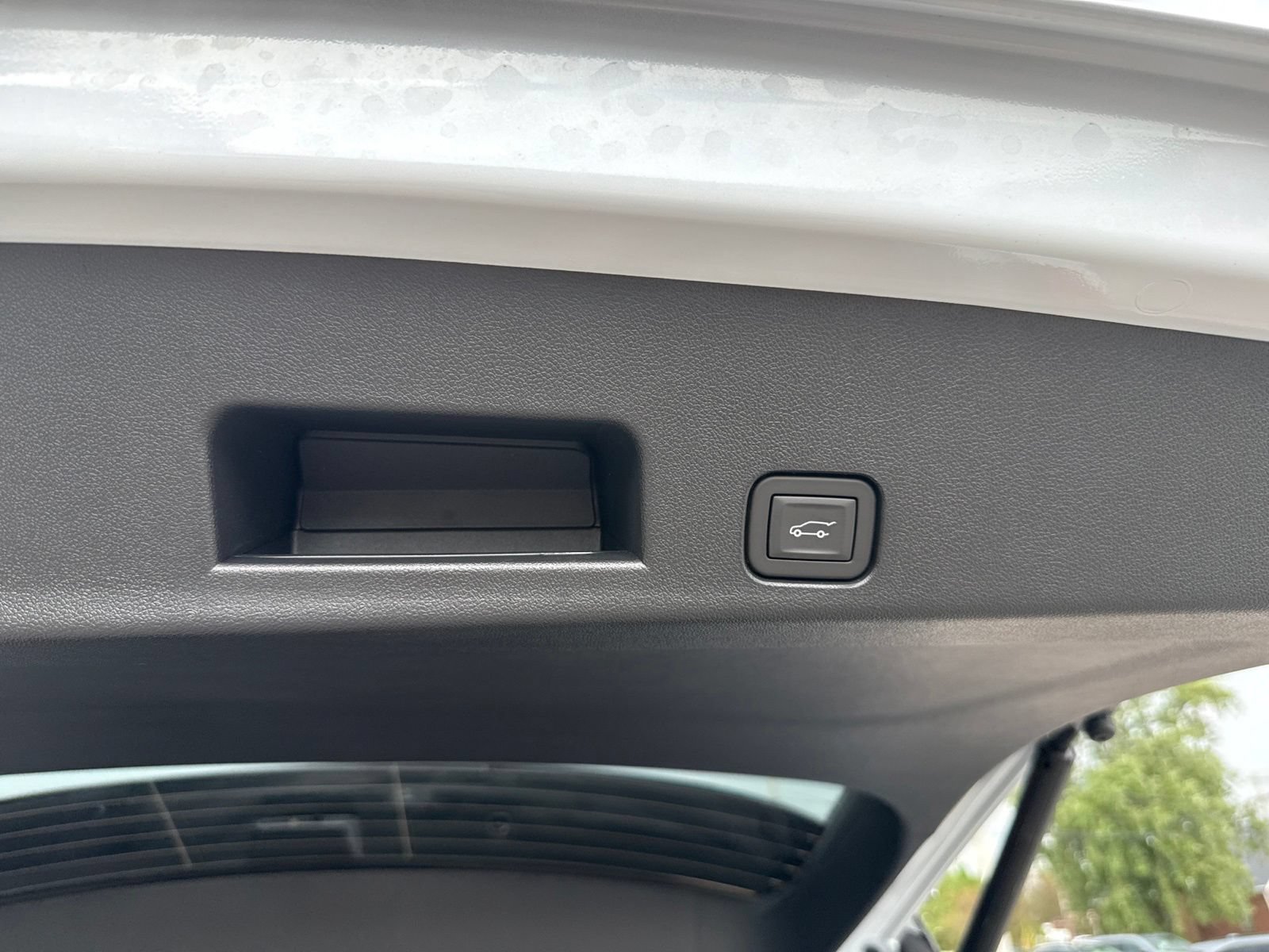 2027 GMC Acadia Denali - Photo 10