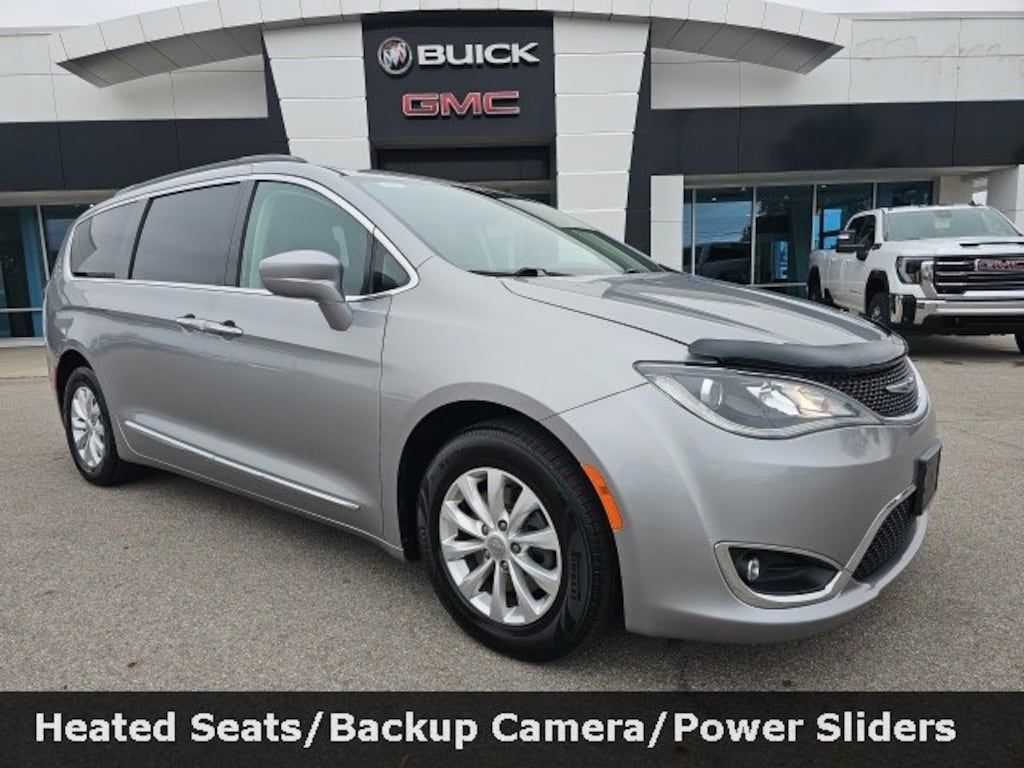 Used 2017 Chrysler Pacifica Touring-L Van