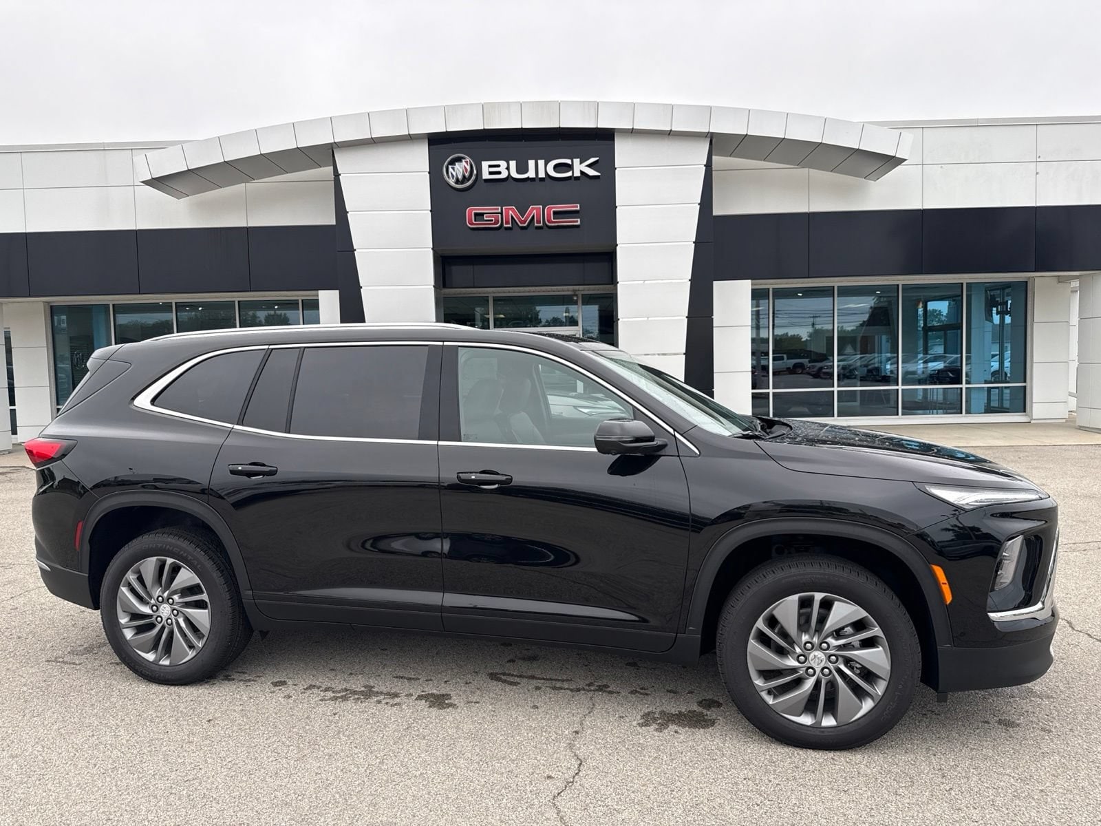 2027 Buick Enclave Preferred - Photo 2