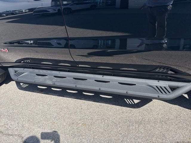 2026 GMC Sierra 1500 AT4 - Photo 8