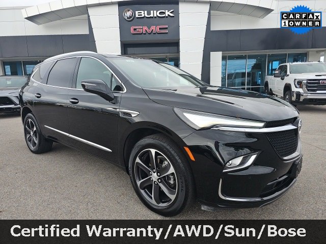 2022 Buick Enclave Essence's photo