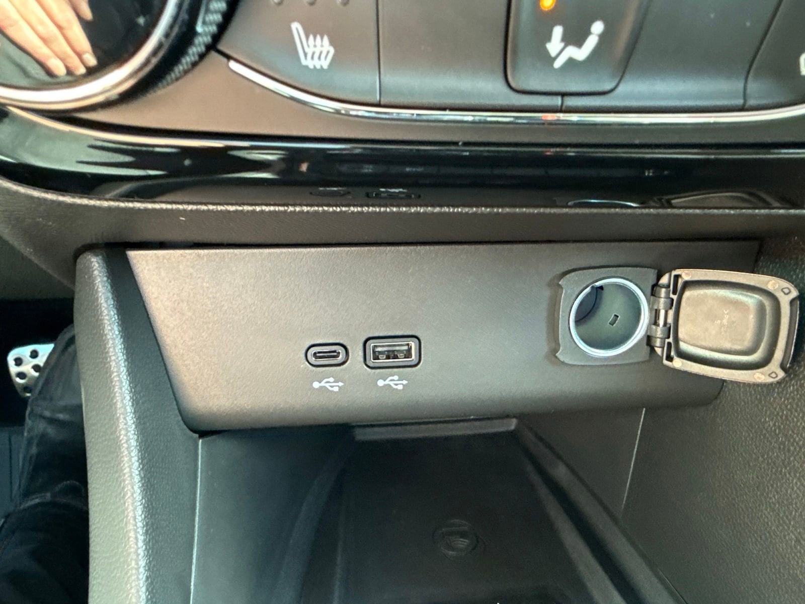 2026 Buick Encore GX Sport Touring - Photo 38