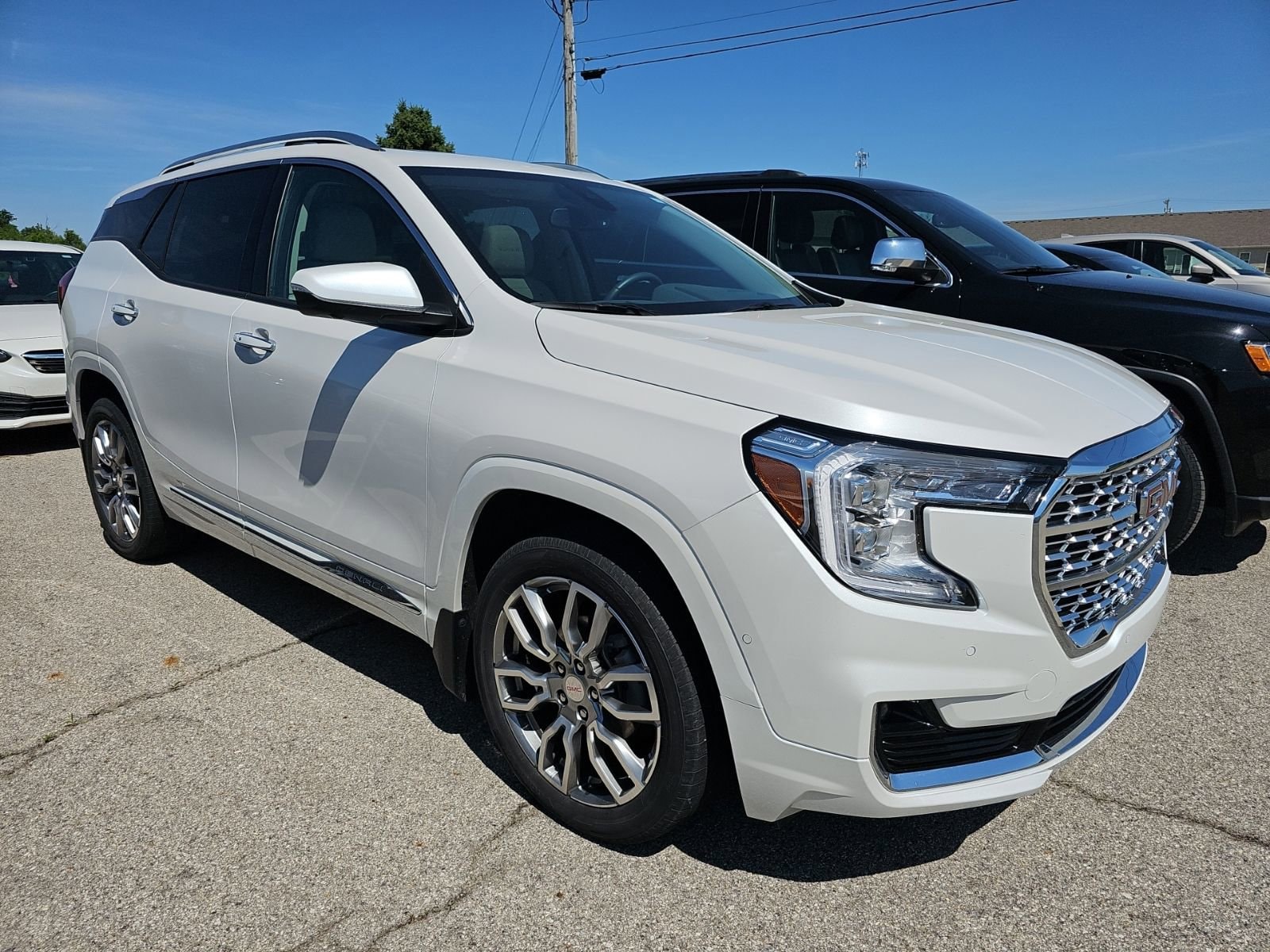 2023 GMC Terrain Denali AWD's photo