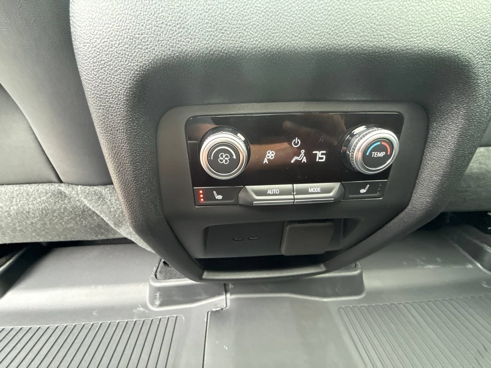 2027 GMC Acadia Denali - Photo 22