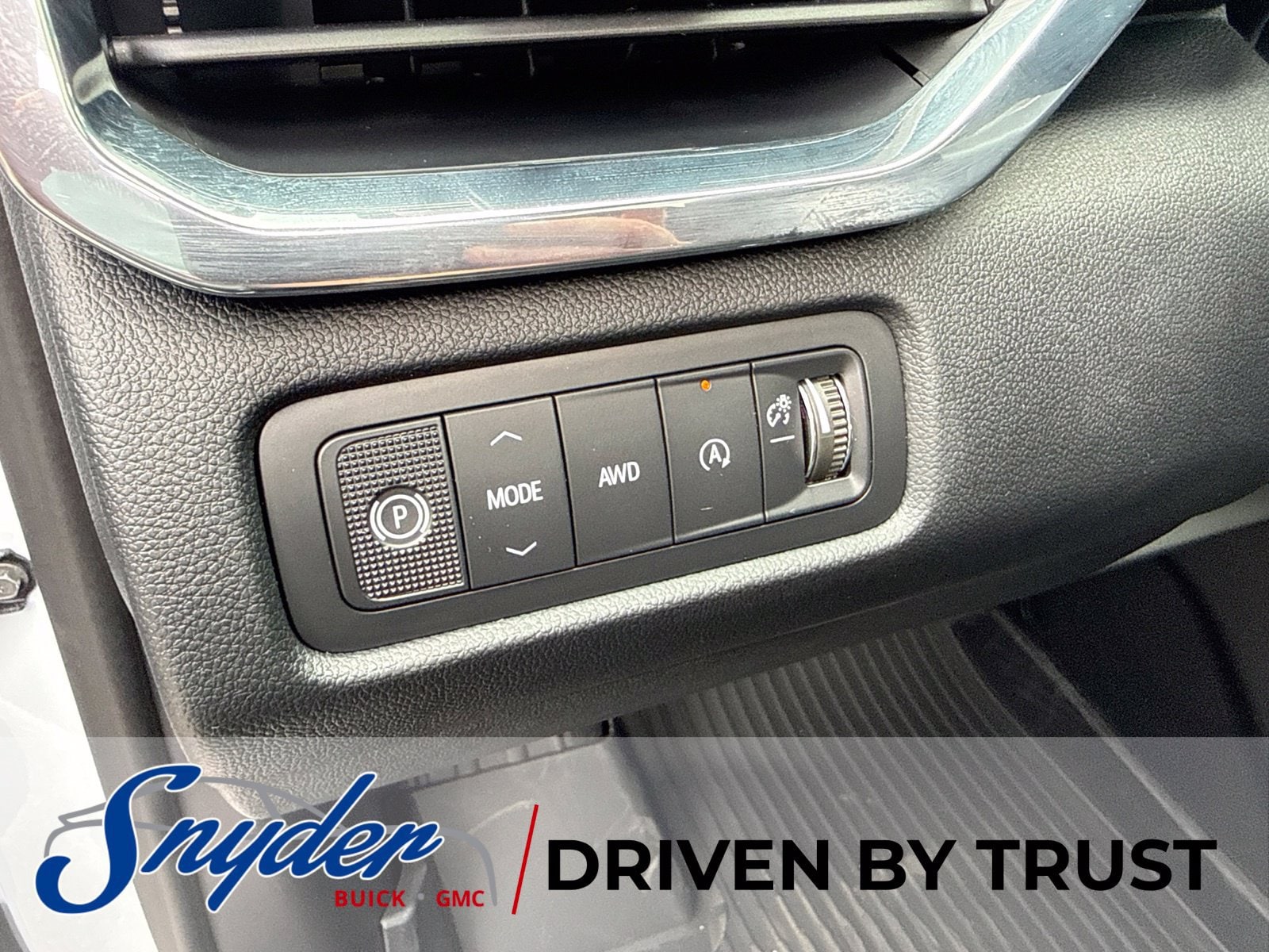 2027 GMC Acadia Denali - Photo 31