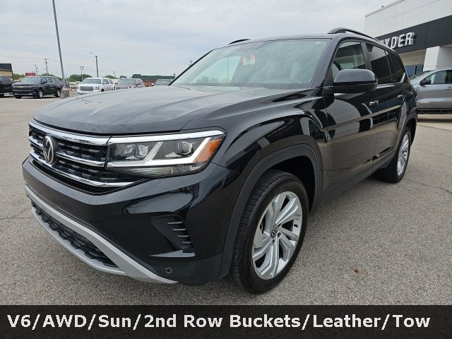 Used 2022 Volkswagen Atlas SE w/Tech with VIN 1V2KR2CA3NC552594 for sale in Napoleon, OH