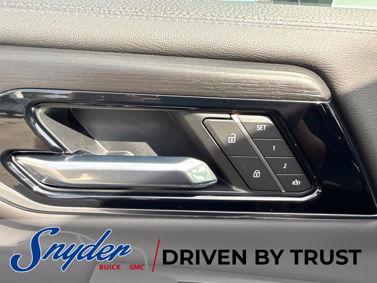 2026 GMC Yukon Denali - Photo 30