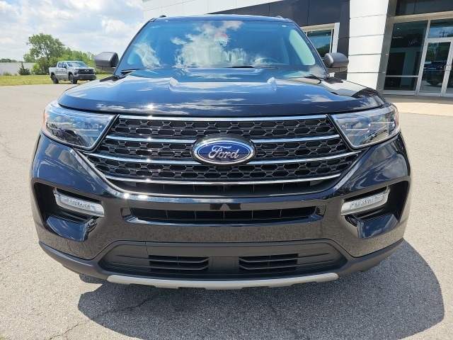 Used 2023 Ford Explorer XLT with VIN 1FMSK7DHXPGA77659 for sale in Napoleon, OH