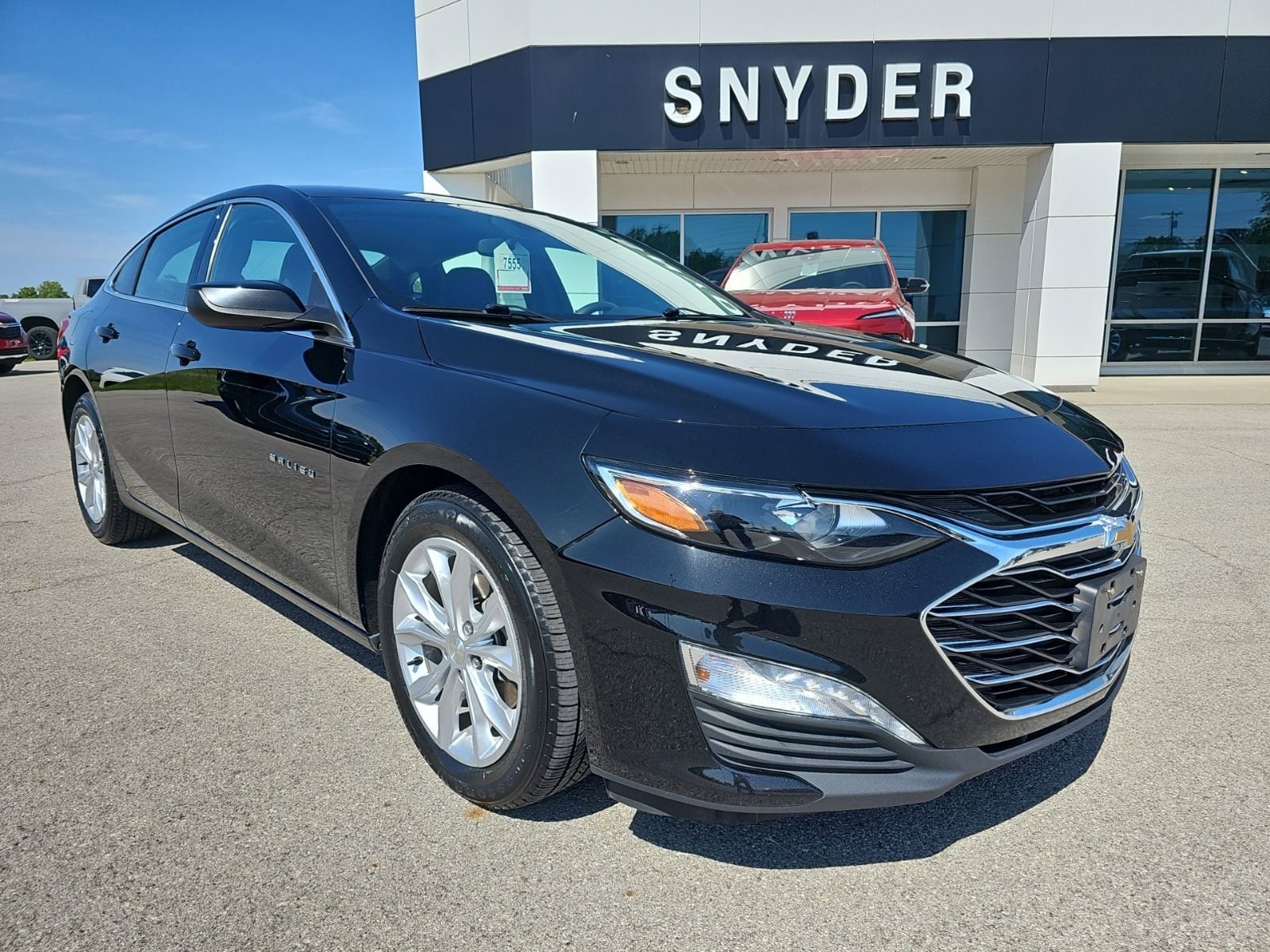 Used 2019 Chevrolet Malibu 1LT with VIN 1G1ZD5ST3KF203442 for sale in Napoleon, OH