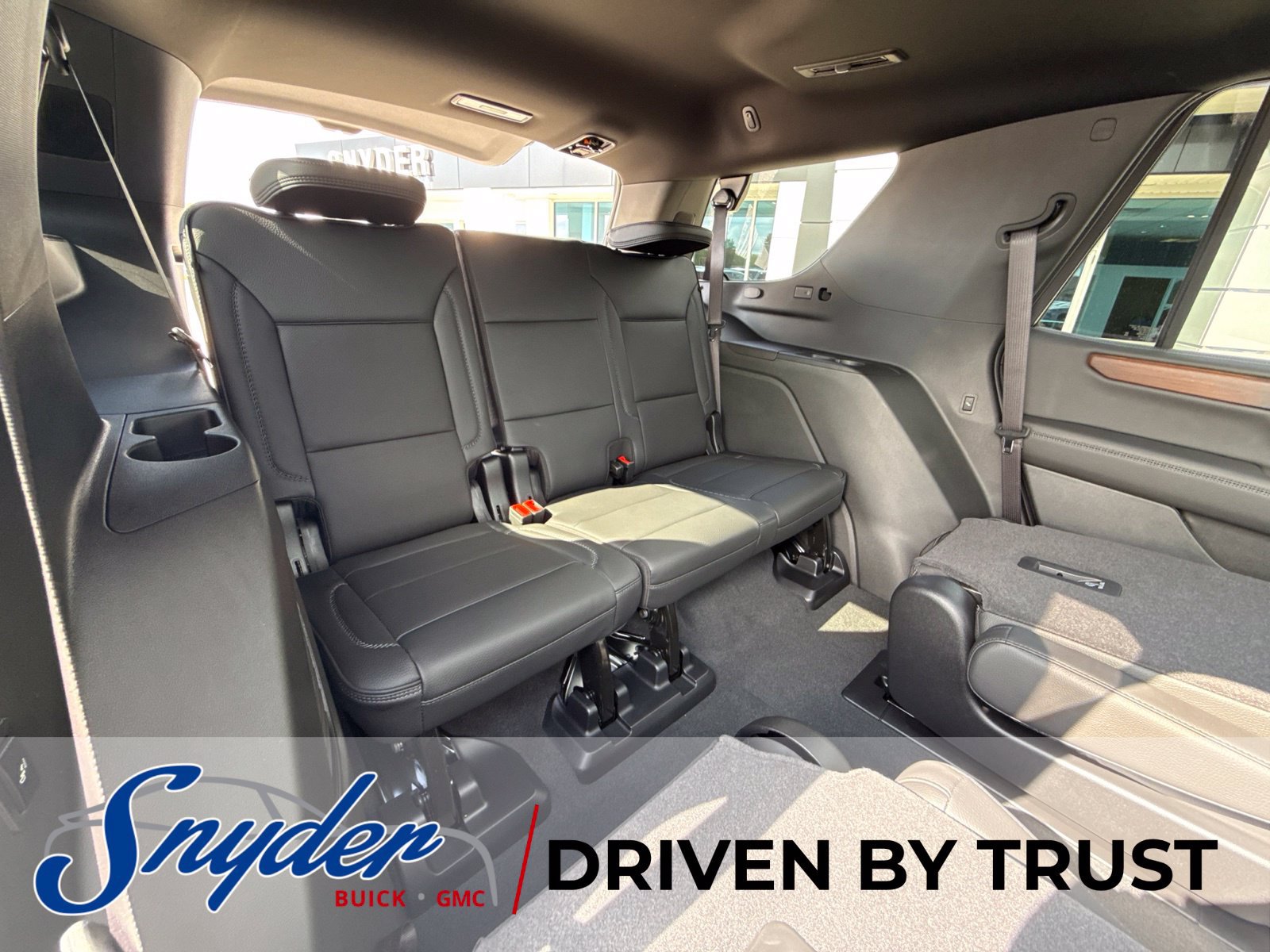 2026 GMC Yukon Denali - Photo 22