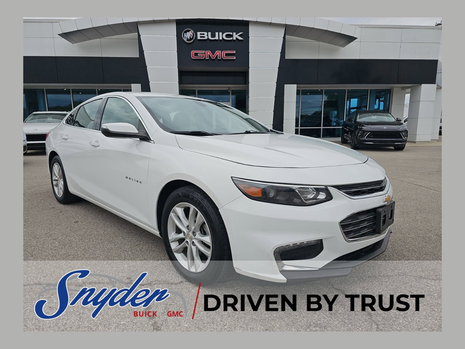 Used 2017 Chevrolet Malibu 1LT with VIN 1G1ZE5ST3HF253165 for sale in Napoleon, OH