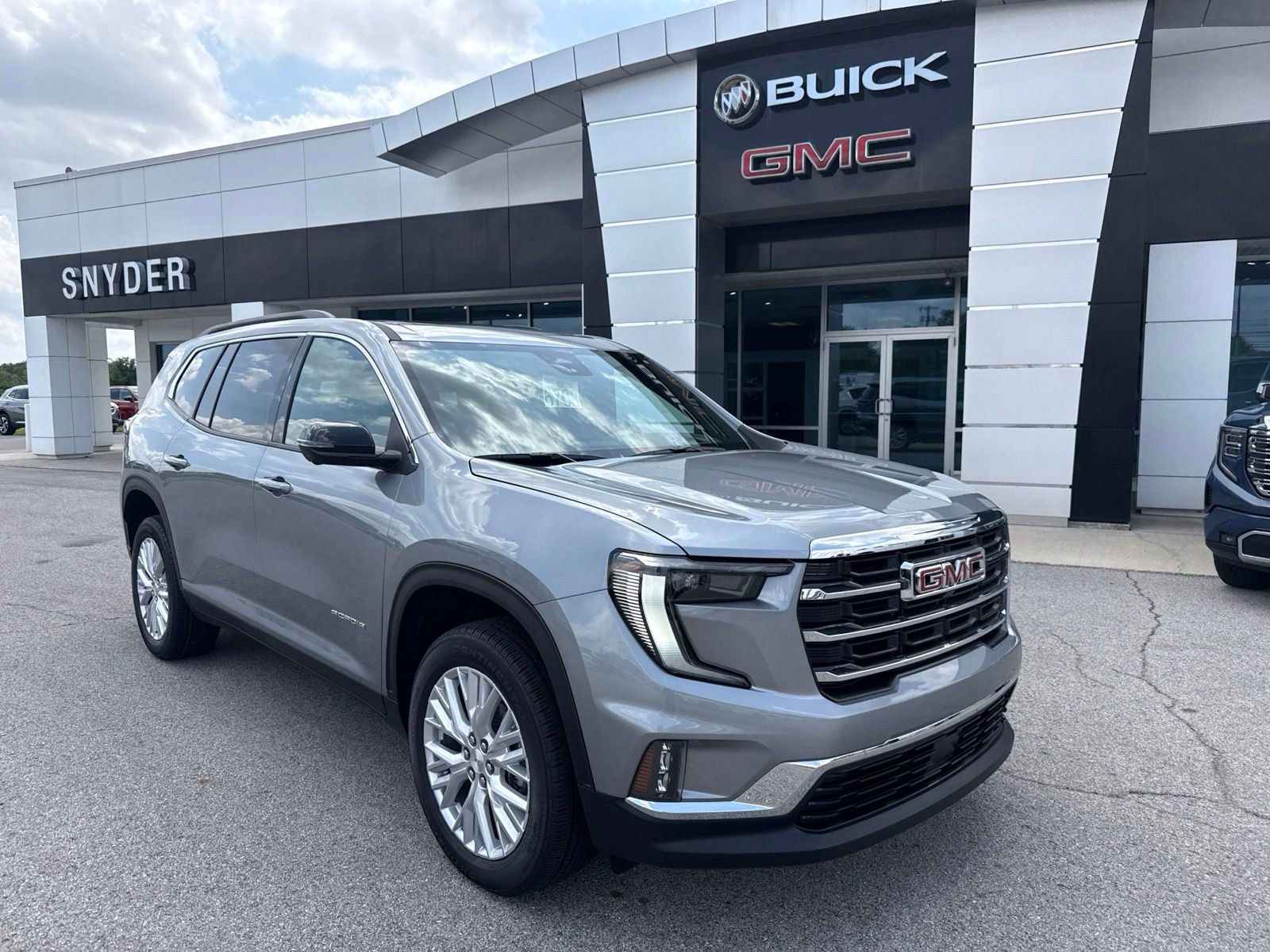 2026 GMC Acadia Elevation FWD's photo