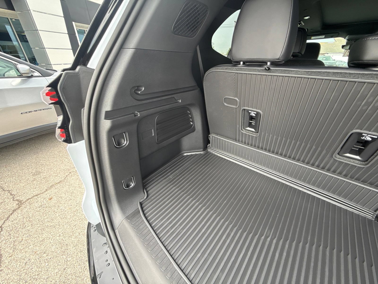 2027 GMC Acadia Denali - Photo 12